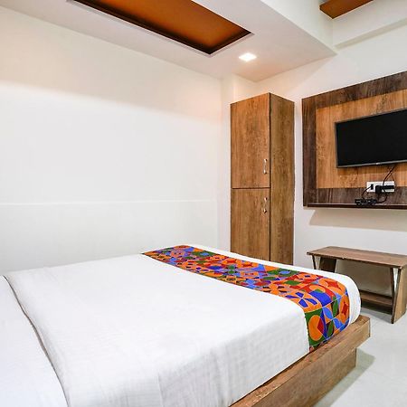 Fabhotel Galaxy I Ахмедабад Екстериор снимка