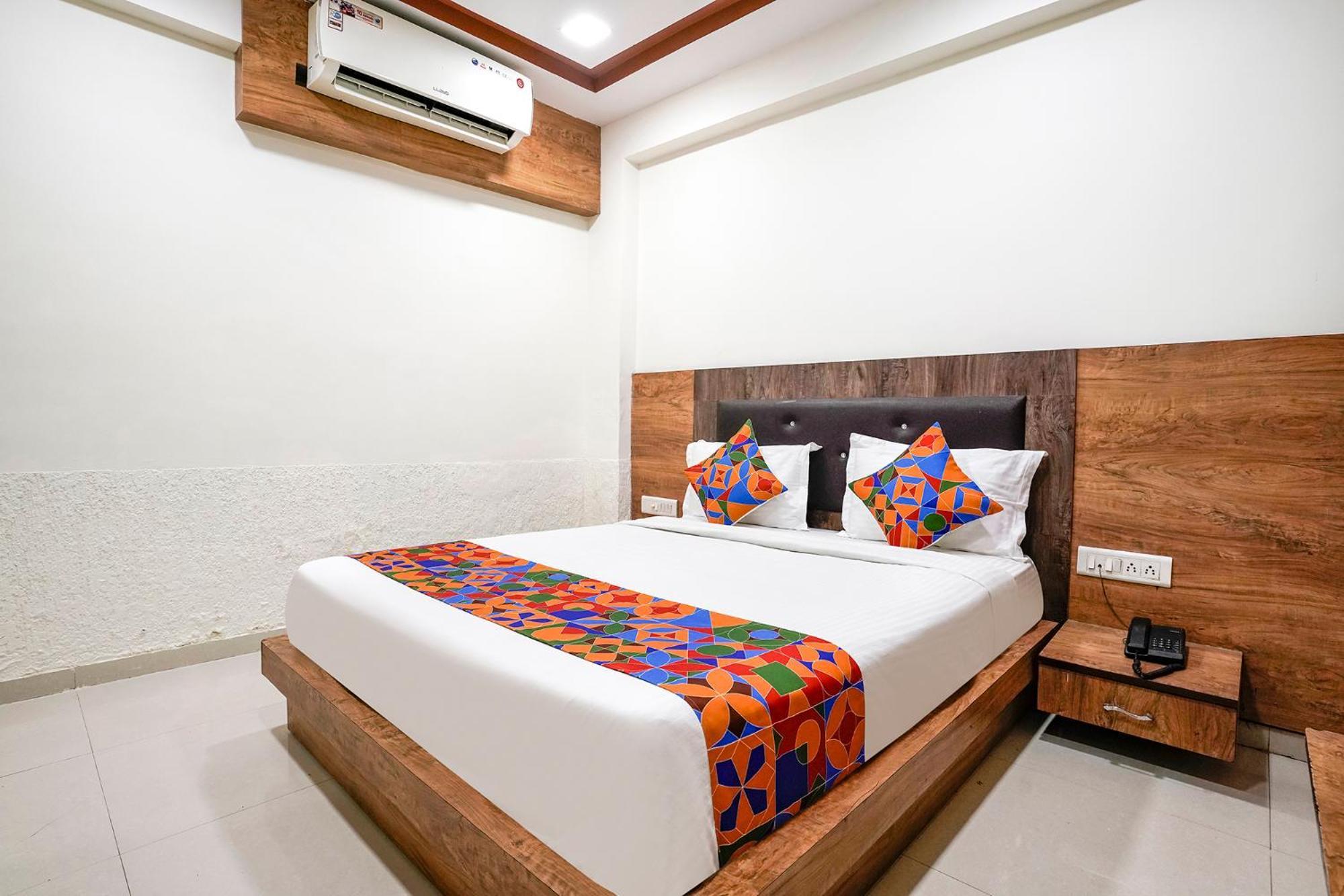 Fabhotel Galaxy I Ахмедабад Екстериор снимка