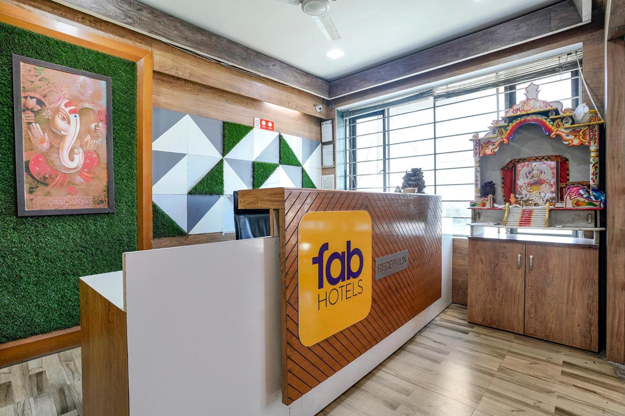 Fabhotel Galaxy I Ахмедабад Екстериор снимка