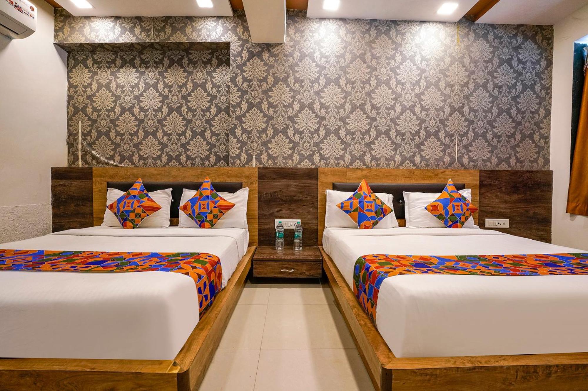 Fabhotel Galaxy I Ахмедабад Екстериор снимка