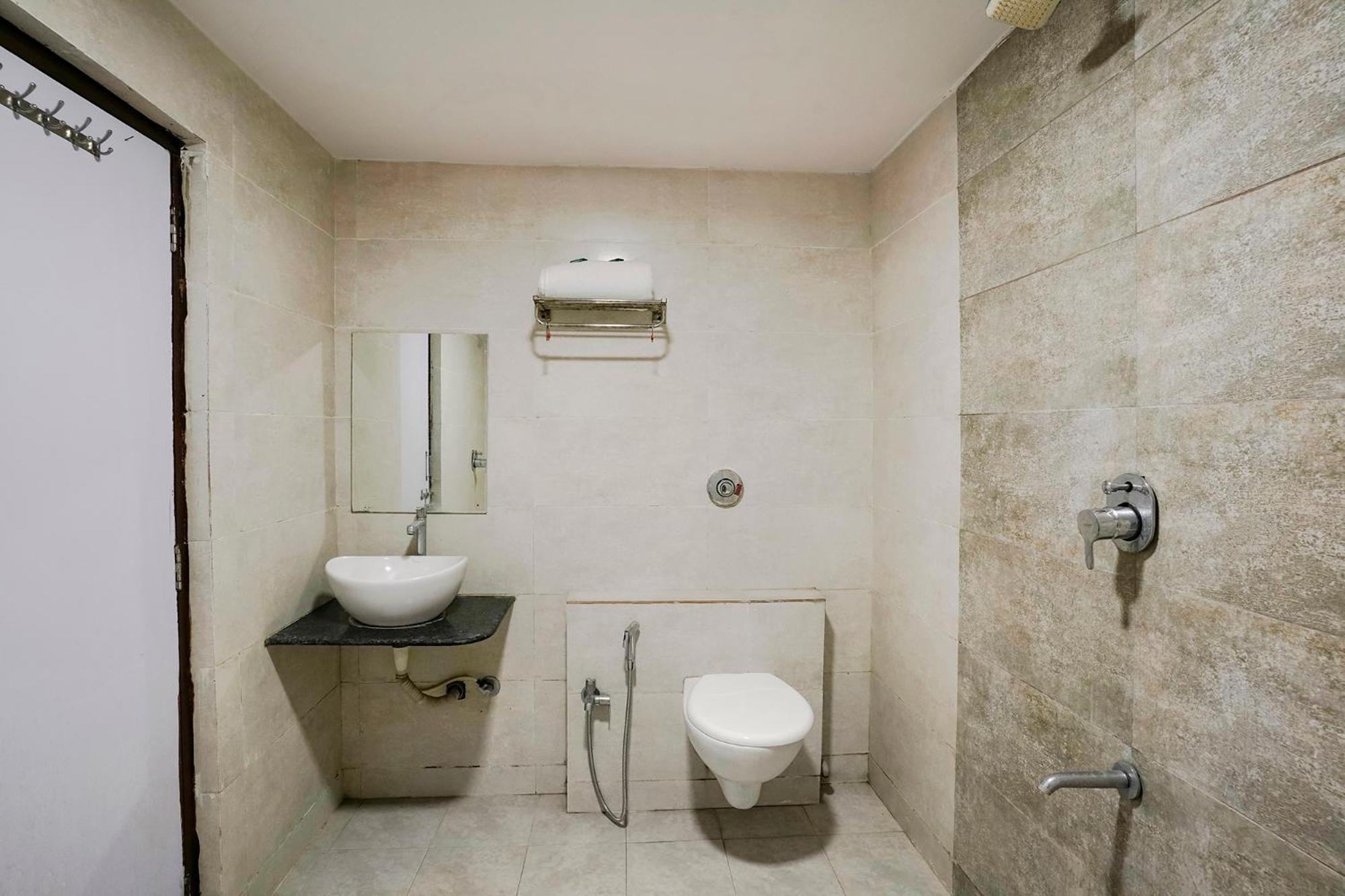 Fabhotel Galaxy I Ахмедабад Екстериор снимка