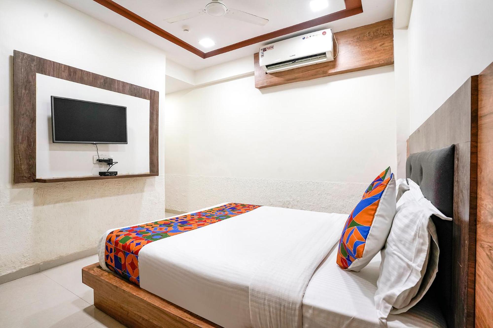 Fabhotel Galaxy I Ахмедабад Екстериор снимка