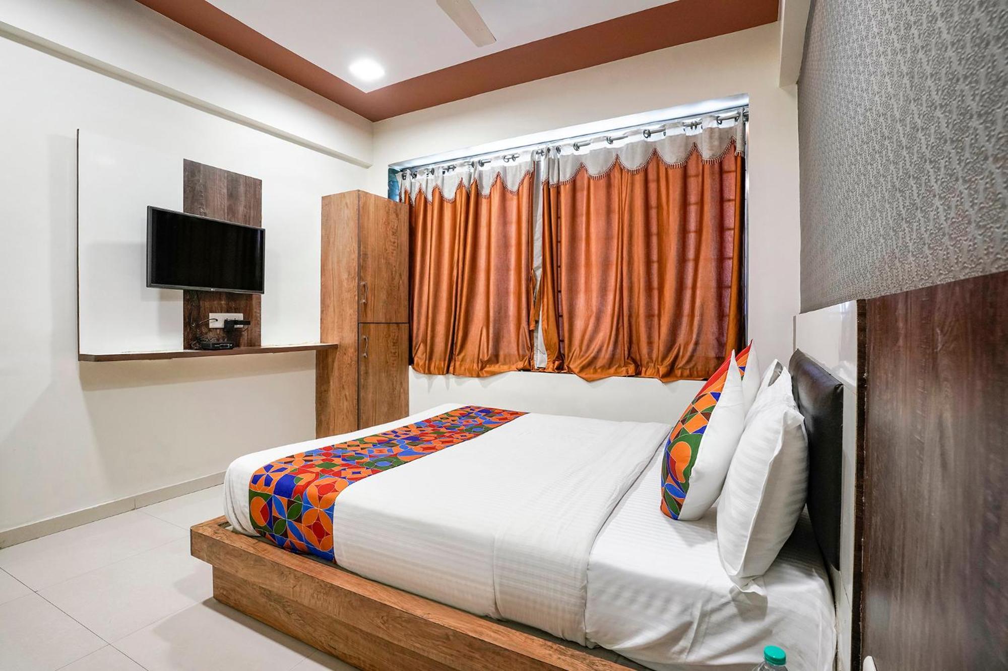 Fabhotel Galaxy I Ахмедабад Екстериор снимка