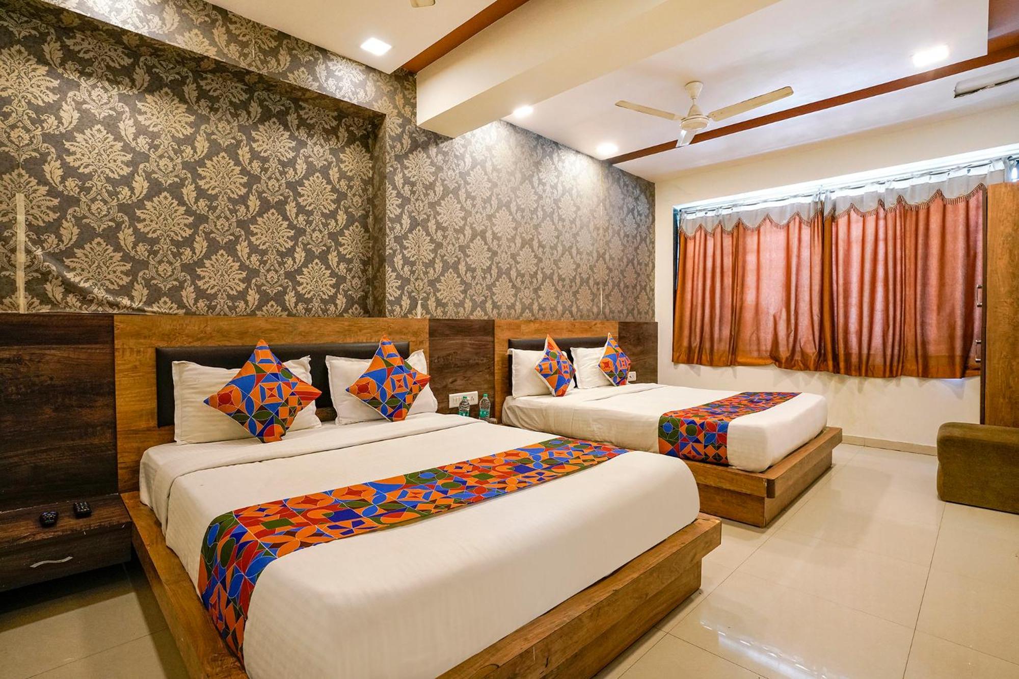 Fabhotel Galaxy I Ахмедабад Екстериор снимка